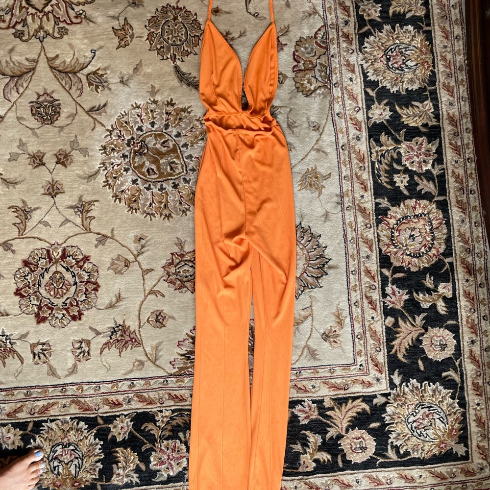PrettyLittleThing Bright Orange Jumpsuit - Picture 5 of 8